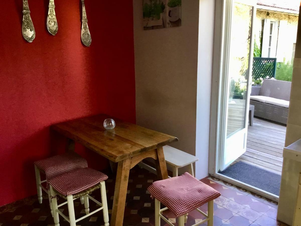 Gite Chez Madeleine Apartment Louhans Bagian luar foto